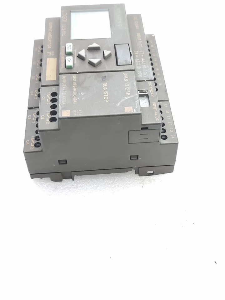 SIEMENS 6ED1052-1MD00-0BA5 LOGO WITH 6ED1055-1MB00-0BA1 EXPANSION MODULE (USED)